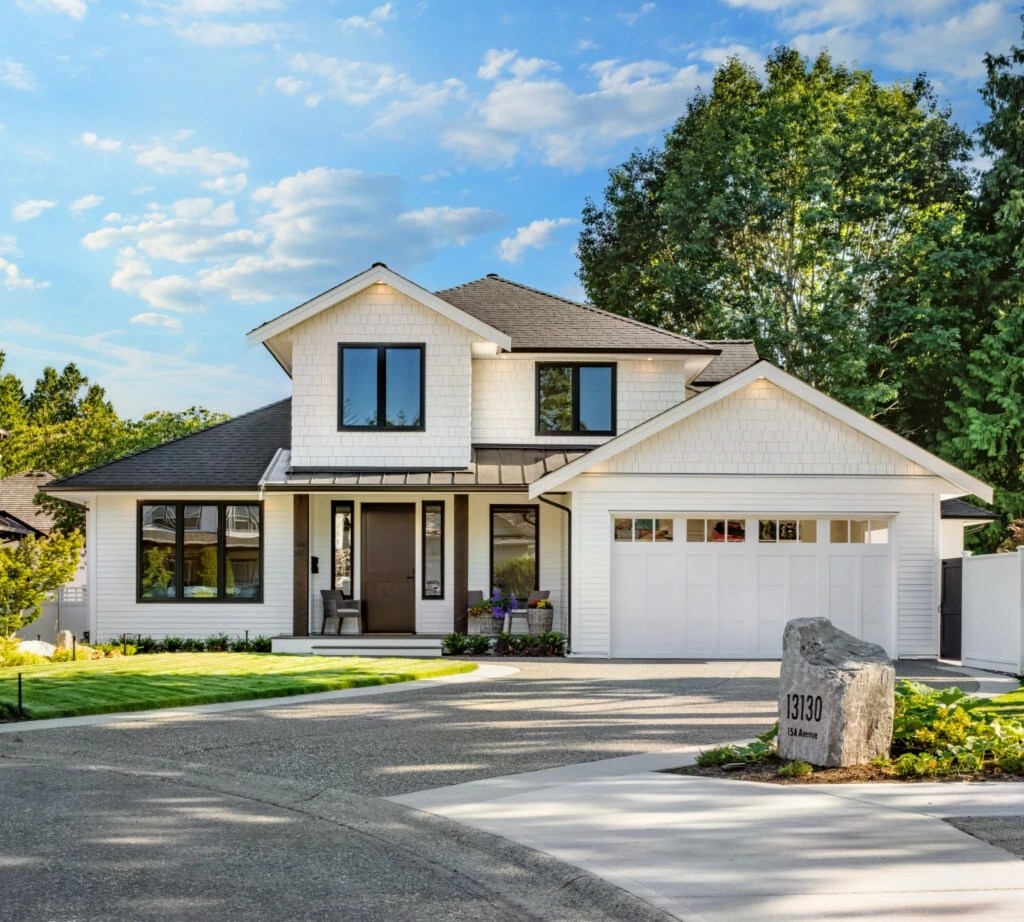 White Rock house. Complete house renovation managed and done by Square One Construction & Renovations. We provided complete exterior siding. Installing Weather barrier-Tyvek, rainscreen system. For siding we have used Hardie Planks with 4" exposure and Cedar shakes with 7" exposure. Soffit is vinyl beaded, white.